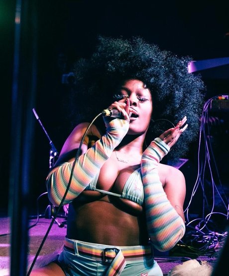 Kalenbree sexy star photo