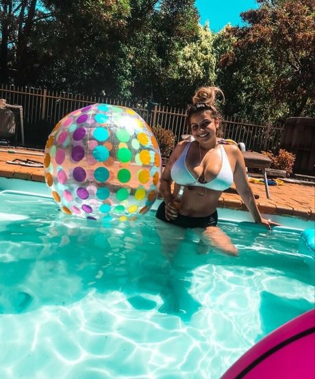 Chloe C nice model img