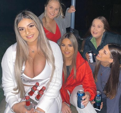 Chloe C Profile photo