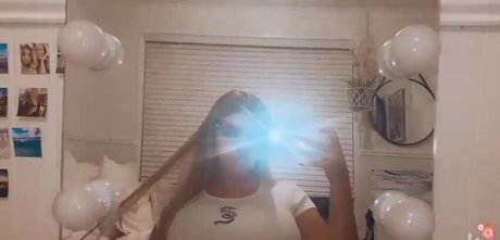 Chloe C hd actress img