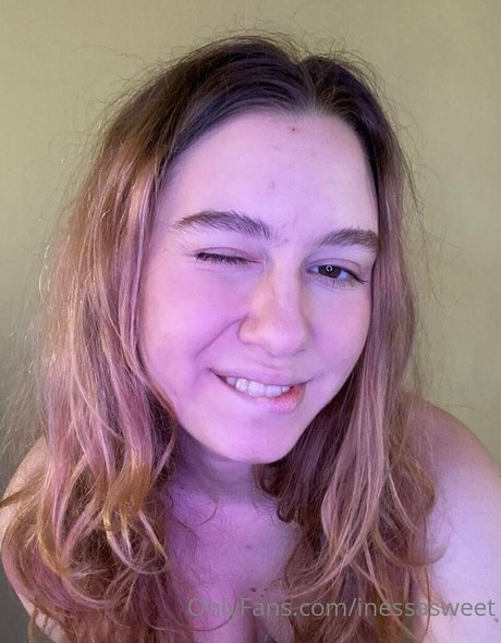 inessasweet naked pornstar img
