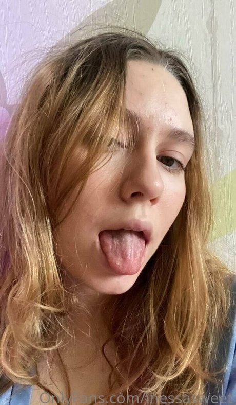 inessasweet naked actress pic