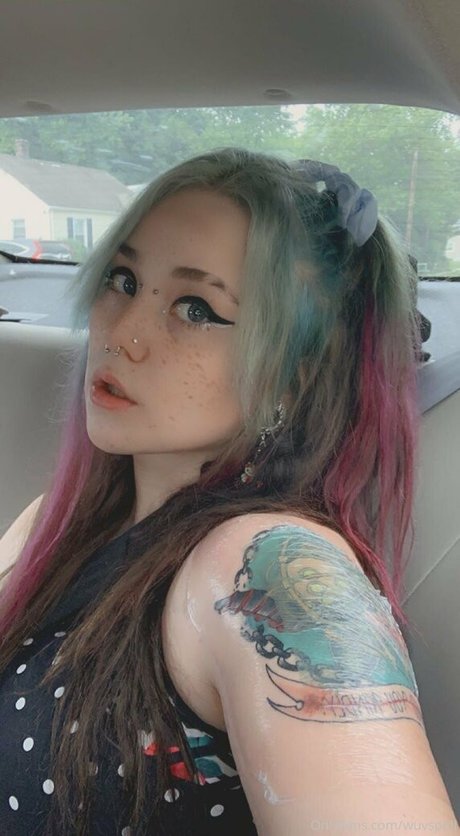 wuvspell hot pornstar pic