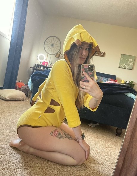 ms miri naked pornstar pics