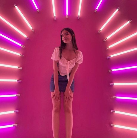 Victoria Ribeiro model porn pics