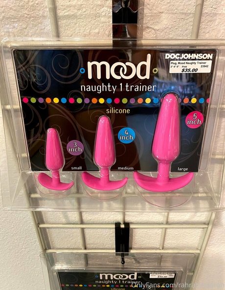 rahrahitssarah beautiful model img