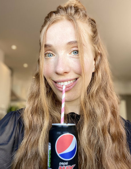 purelyblue actress img