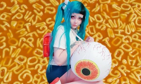 songless adult model photos