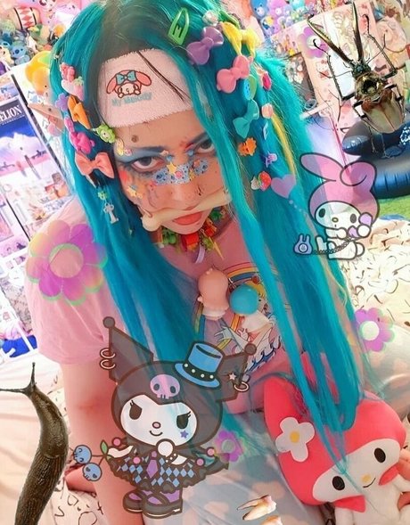 songless nudes actress images