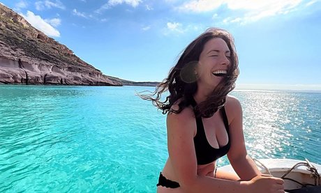 Nikki Delventhal sex model image