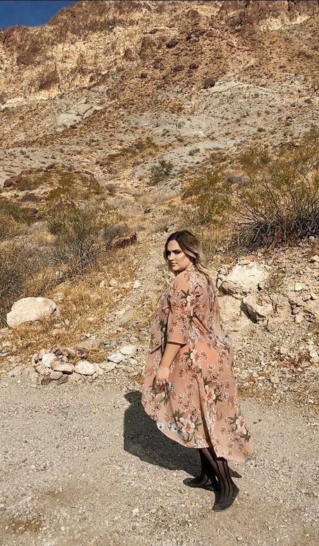 luxxxstone hot star image