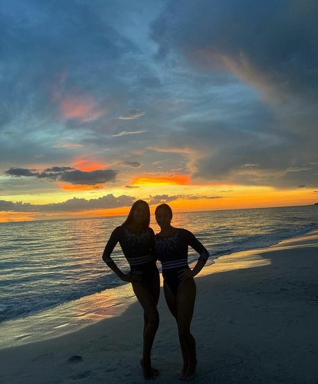 Isabella DuCharme hot model pic