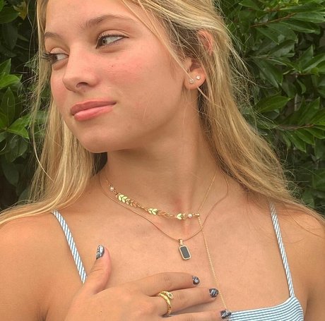 Isabella DuCharme star pic