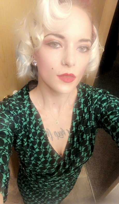 valkyriequeen27 star hot photo