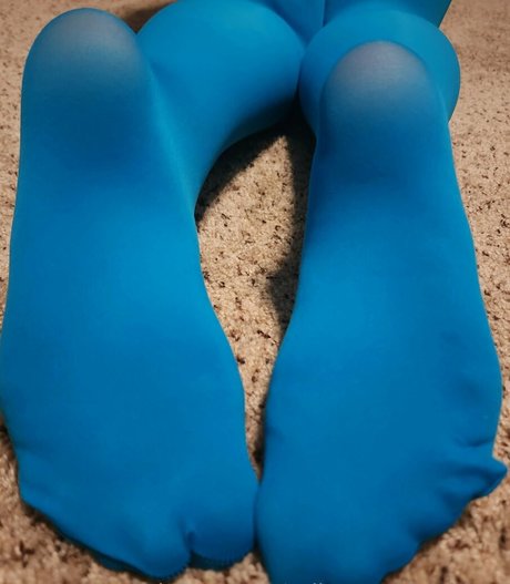 calieyesnthiccthighs pornstar perfect image