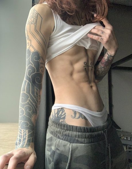 thecamdamage porn model image