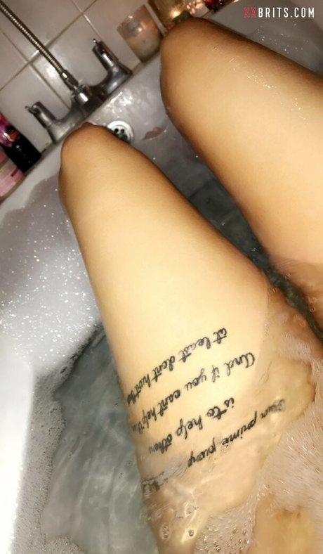 Stacey Carlaa nude model archive