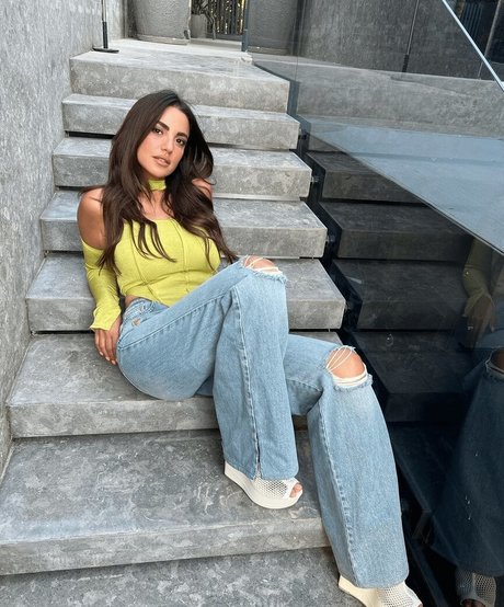 Dorra Zarrouk model exclusive photo