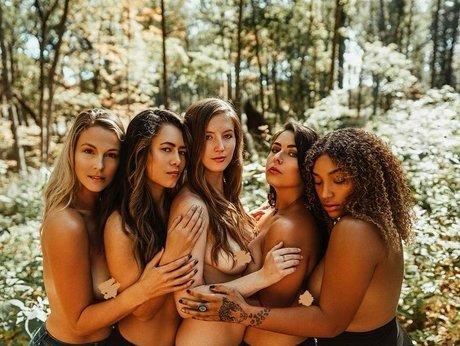 WhiteCosmicMirror pornstar top galleries