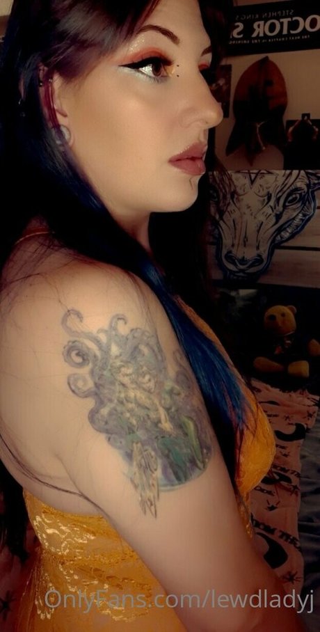 mom onlyfans naked images