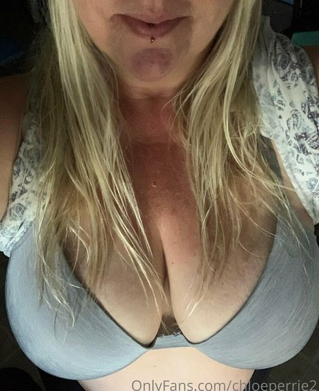 chloeperrie2 nice actress gallery