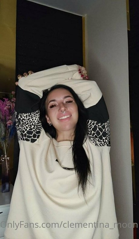 clementina moon free model galleries