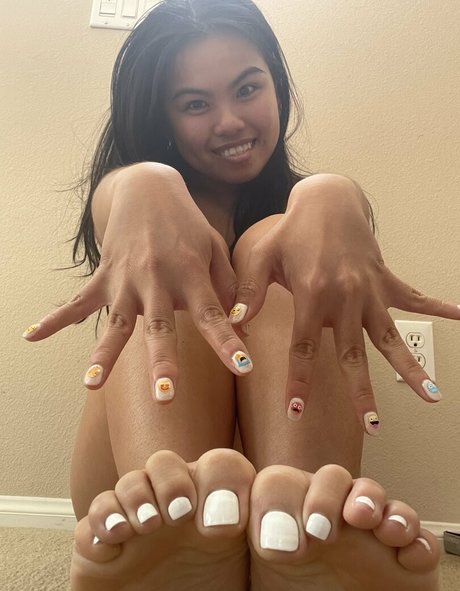 clubstarfall model pornographic pic