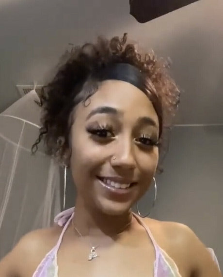 Heavenbaee pornstar high quality images