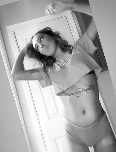 Taylor Weeks pornstar nude pics