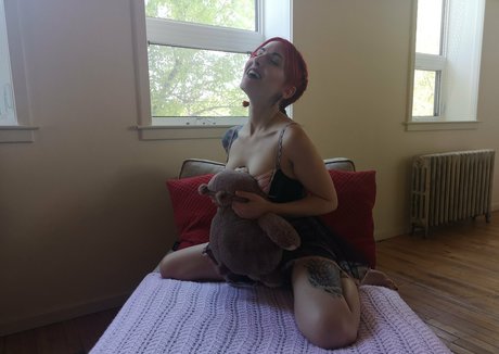 40 years old onlyfans adult img