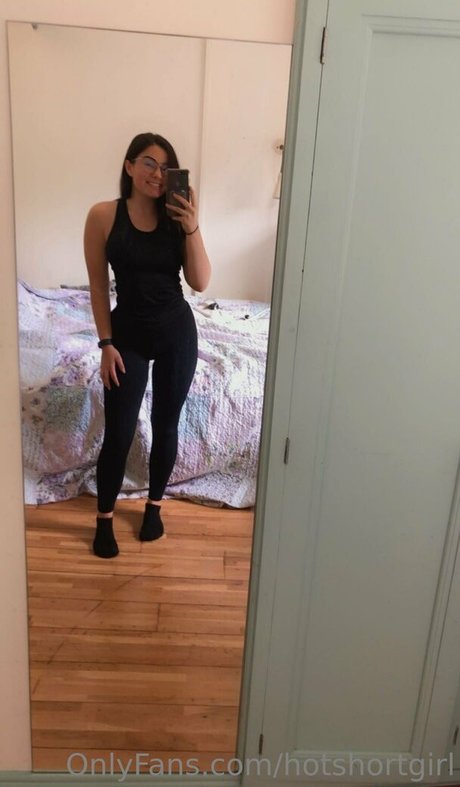 hotshortgirl hot model photo