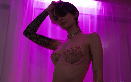 criticallykaisa model best image