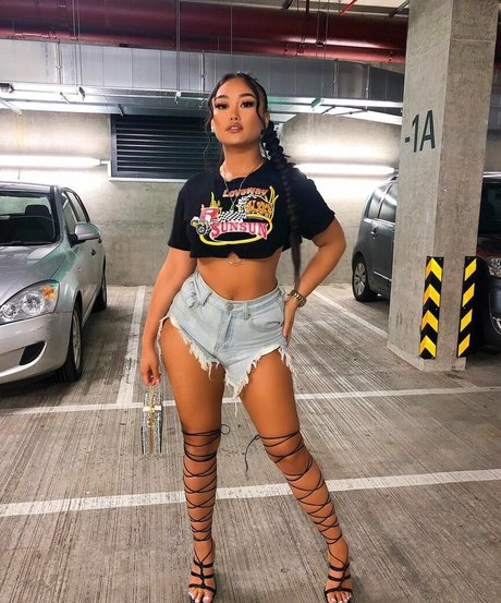 annouveauriche star photos