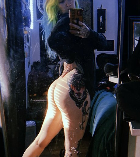 littlesharkkk star naked galleries