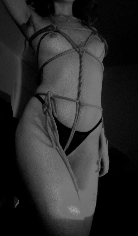 Baebilonia Ou Djbae sexy pornstar picture