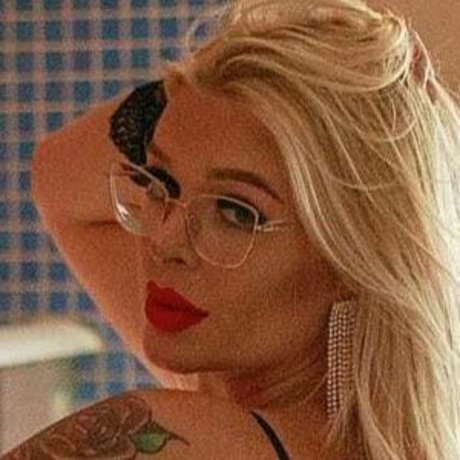 Lihabas naked model photos