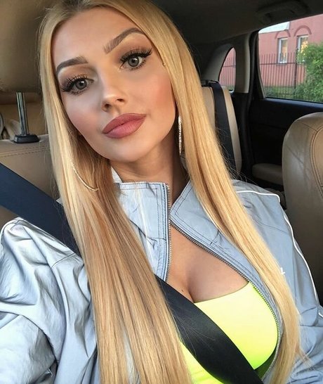 Gabriella Szklarz exclusive model photo