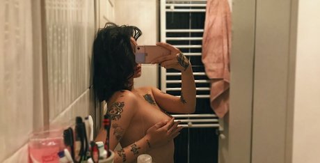 aryathemachine pretty pornstar photos