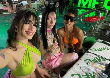 Itsivyblue pornstar sexy archive