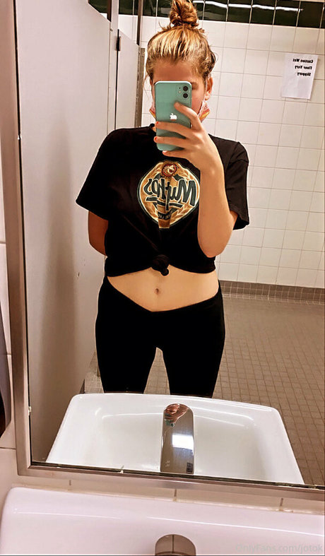 one onlyfans art porn pictures