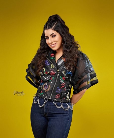 curvy muscle onlyfans free porn pic