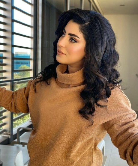 Ayten Amer high quality model pictures