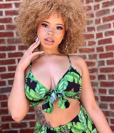 mayaregiii pornstar nice pics