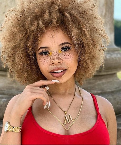 mayaregiii pretty pornstar gallery