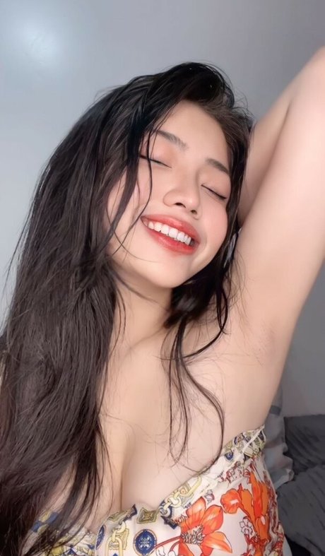 Caroline Lapena star nice photos