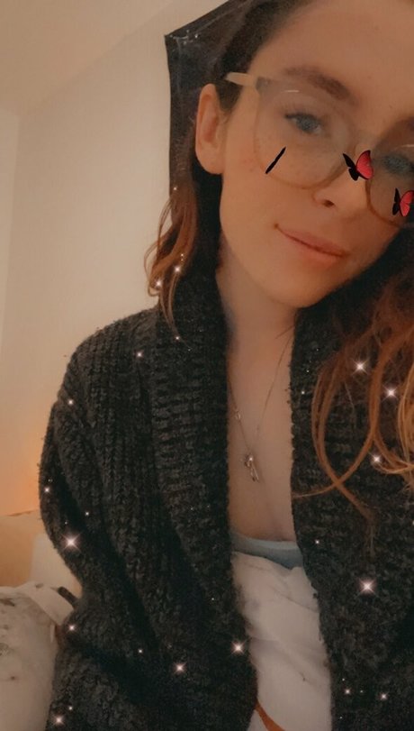 miniloupxxx model adult picture