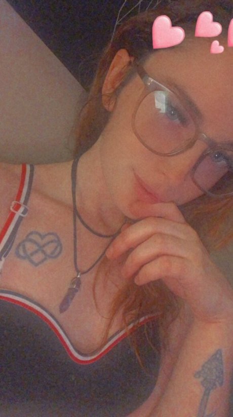 miniloupxxx star nude pics