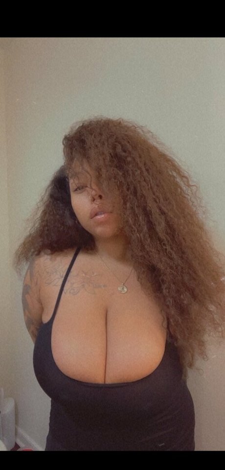 BadGyalGoodLife star top pictures