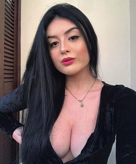 Odara Poletto pretty model img