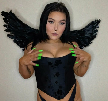 Charli Evans pretty model gallery